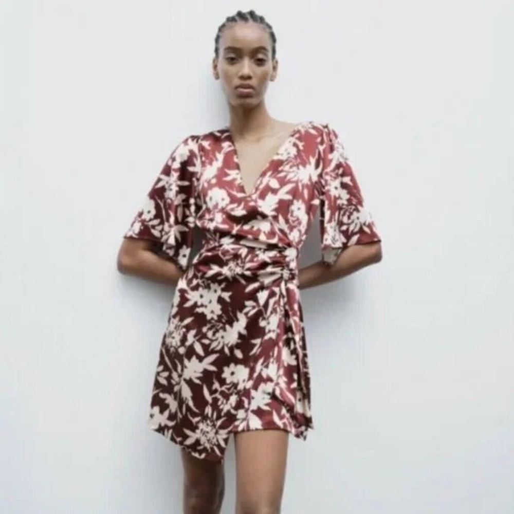 Zara Brown & Cream Floral Beige V-Neck Satin Effect Mini Dress Size  Medium